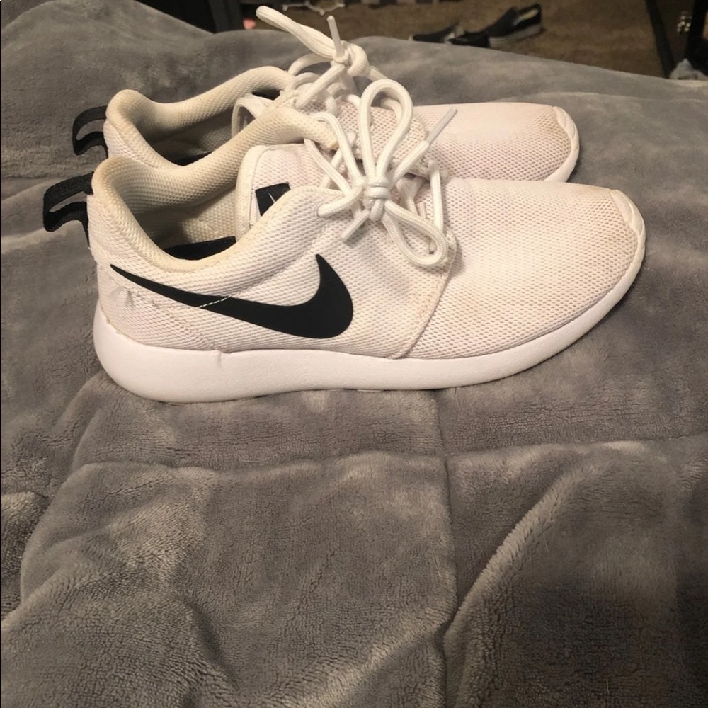 nike roshes